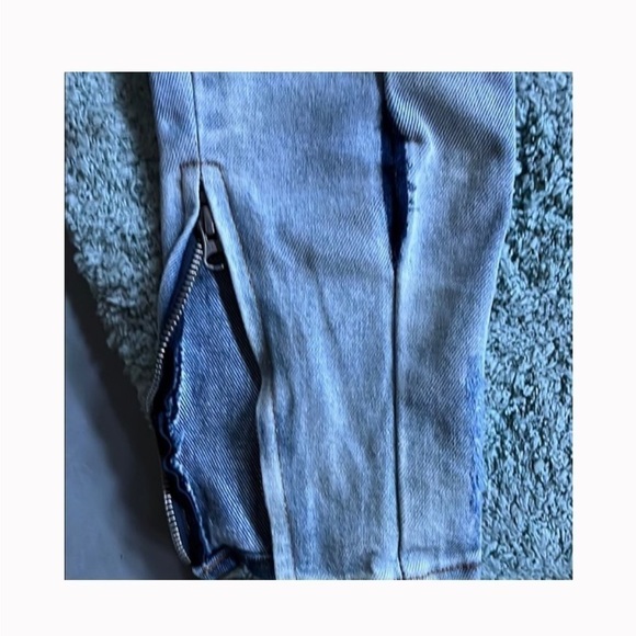 Golden | Distressed Skinny Jeans with Zippers - Picture 7 of 9
